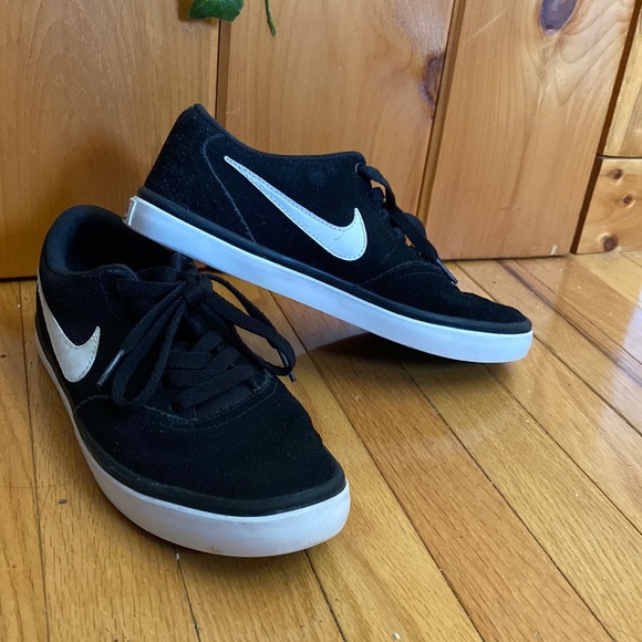 Nike Shoes Used Nike Sb Solarsoft Skate Shoes Size 7 Us Black And